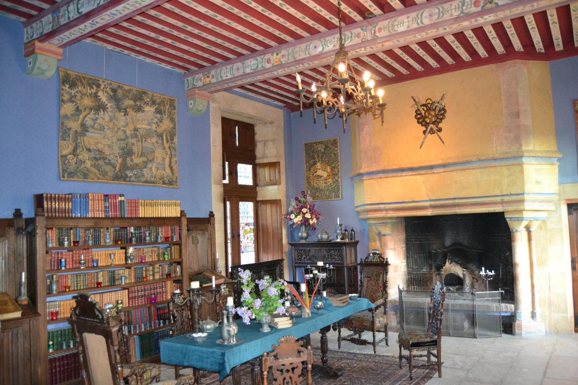 Chateau De Peufeilhoux Vallon-en-Sully Esterno foto