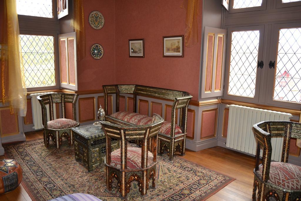 Chateau De Peufeilhoux Vallon-en-Sully Camera foto