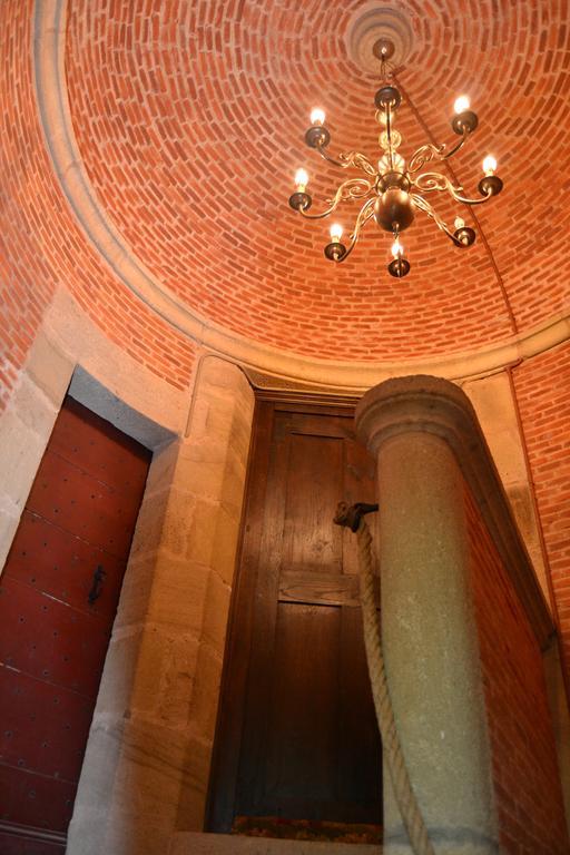 Chateau De Peufeilhoux Vallon-en-Sully Esterno foto